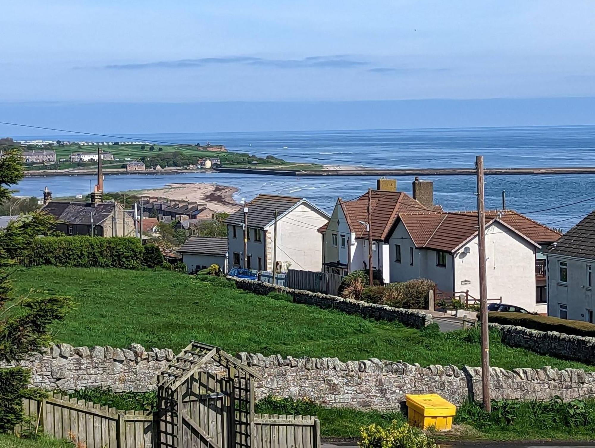 Elmbank Accommodation Berwick Upon Tweed Exterior photo